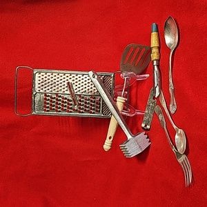 8 pcs of Antique VTG Kitchenware  Drawer Clean Out LOT